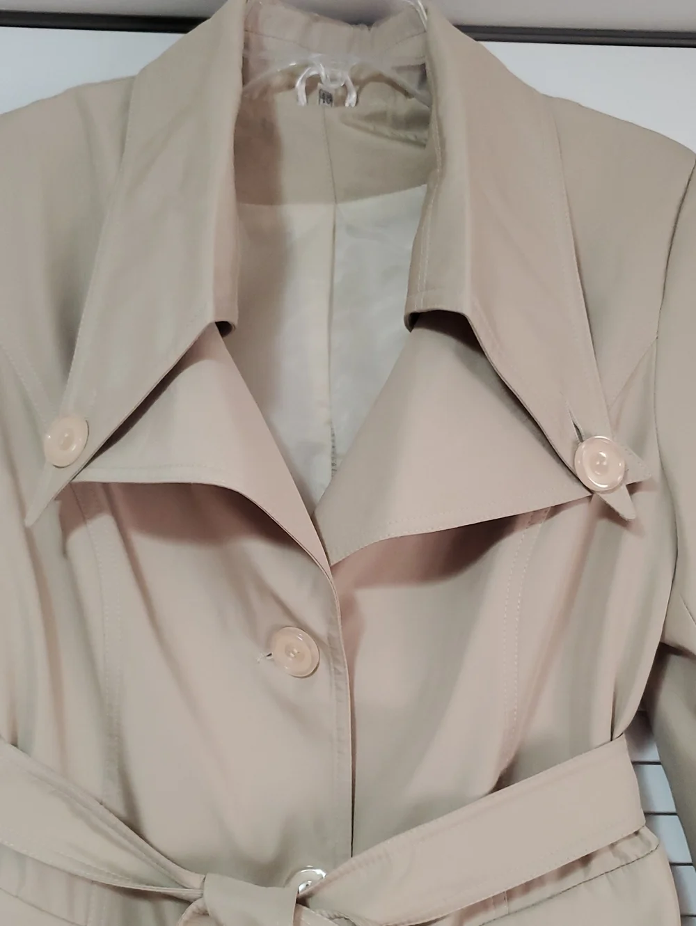 Women's Modern Style Belted Trench Coat. Size M